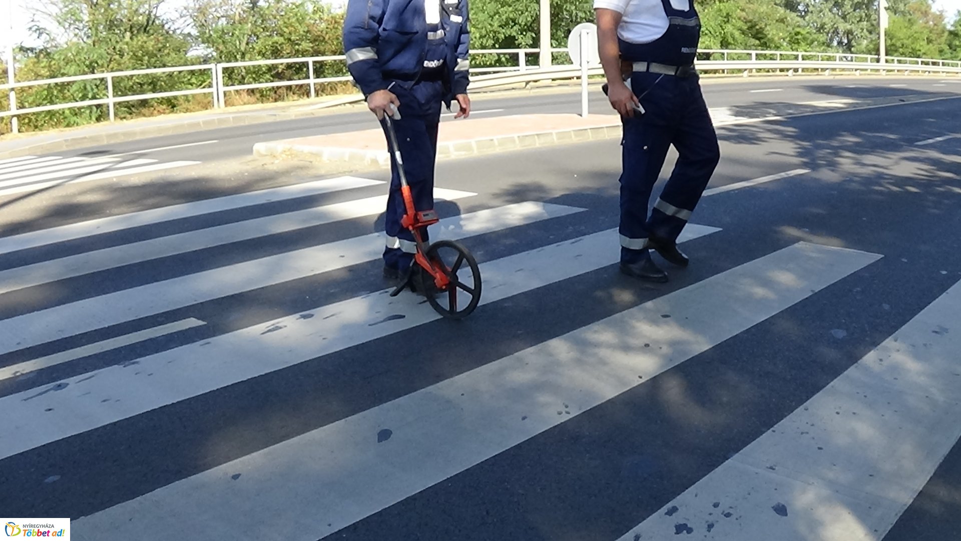 Baleset történt a 4-es számú főútvonal Debreceni úti felüljárójánál