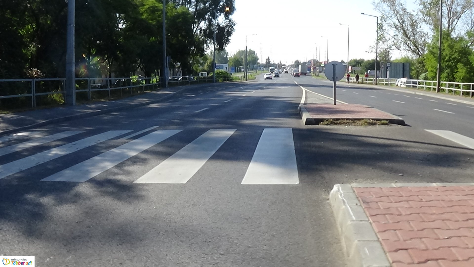 Baleset történt a 4-es számú főútvonal Debreceni úti felüljárójánál