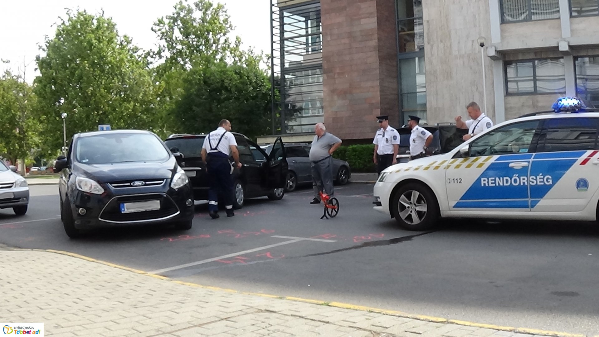 Baleset történt a belvárosban, a Szabadság téren