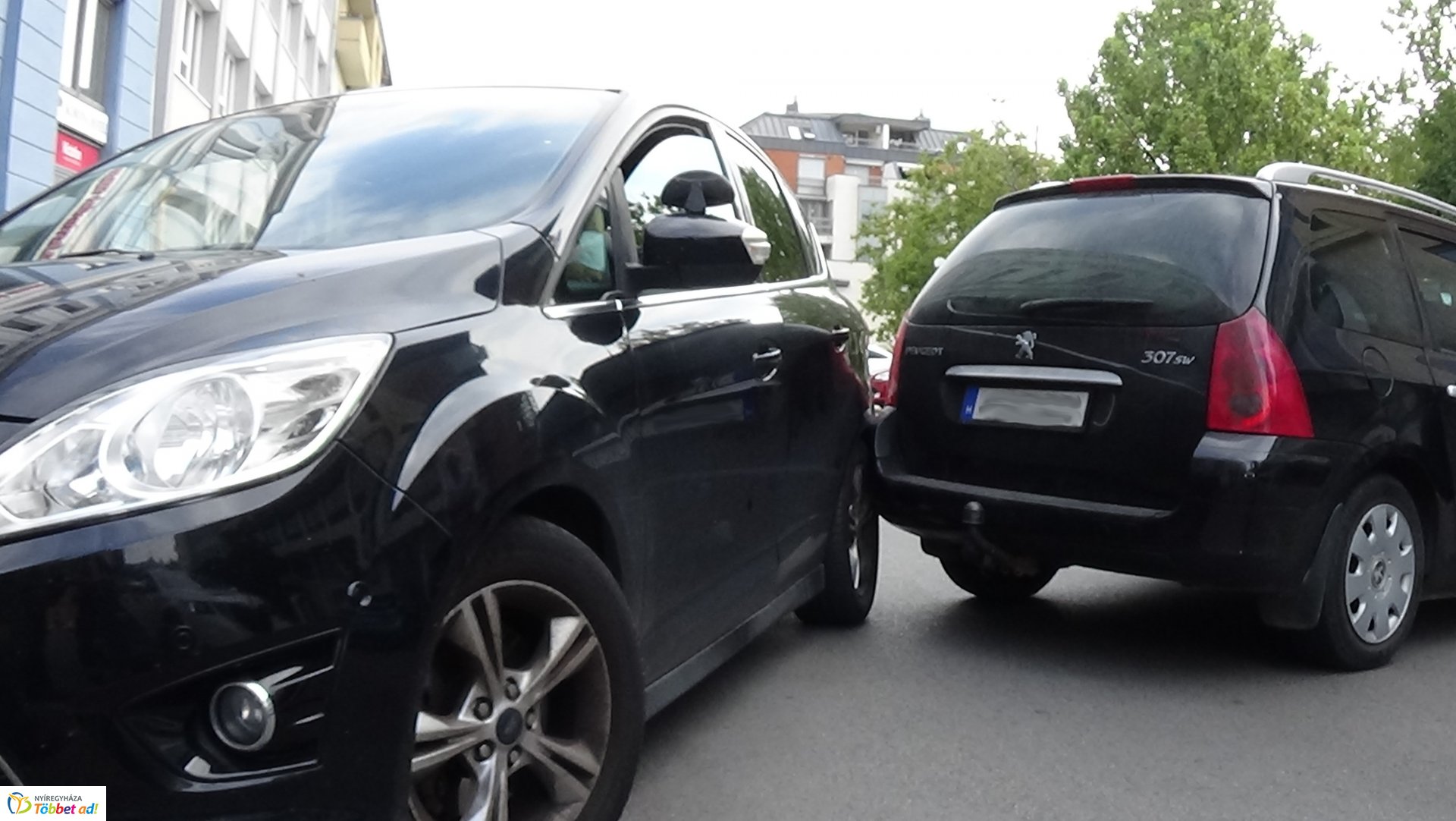 Baleset történt a belvárosban, a Szabadság téren