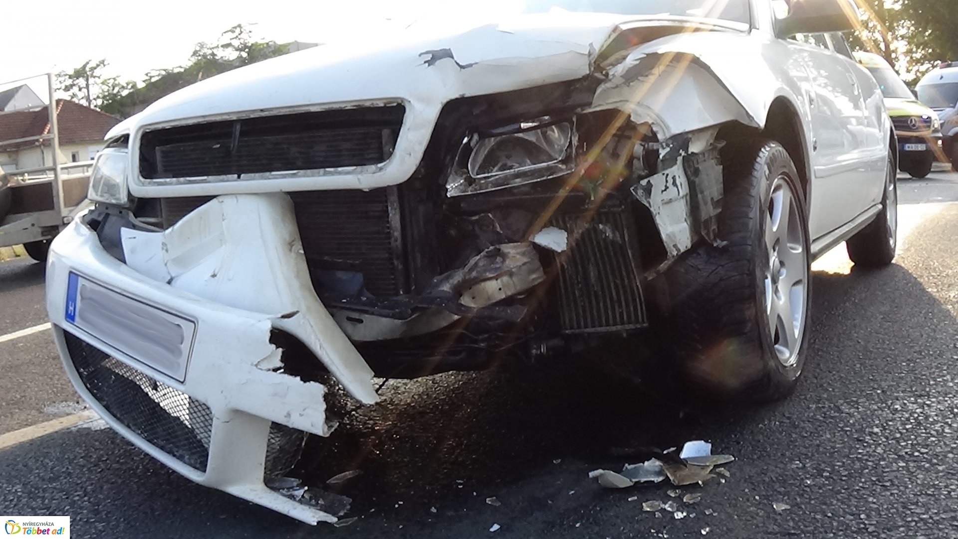 Baleset történt a Család és az Orosi út csomópontjában 