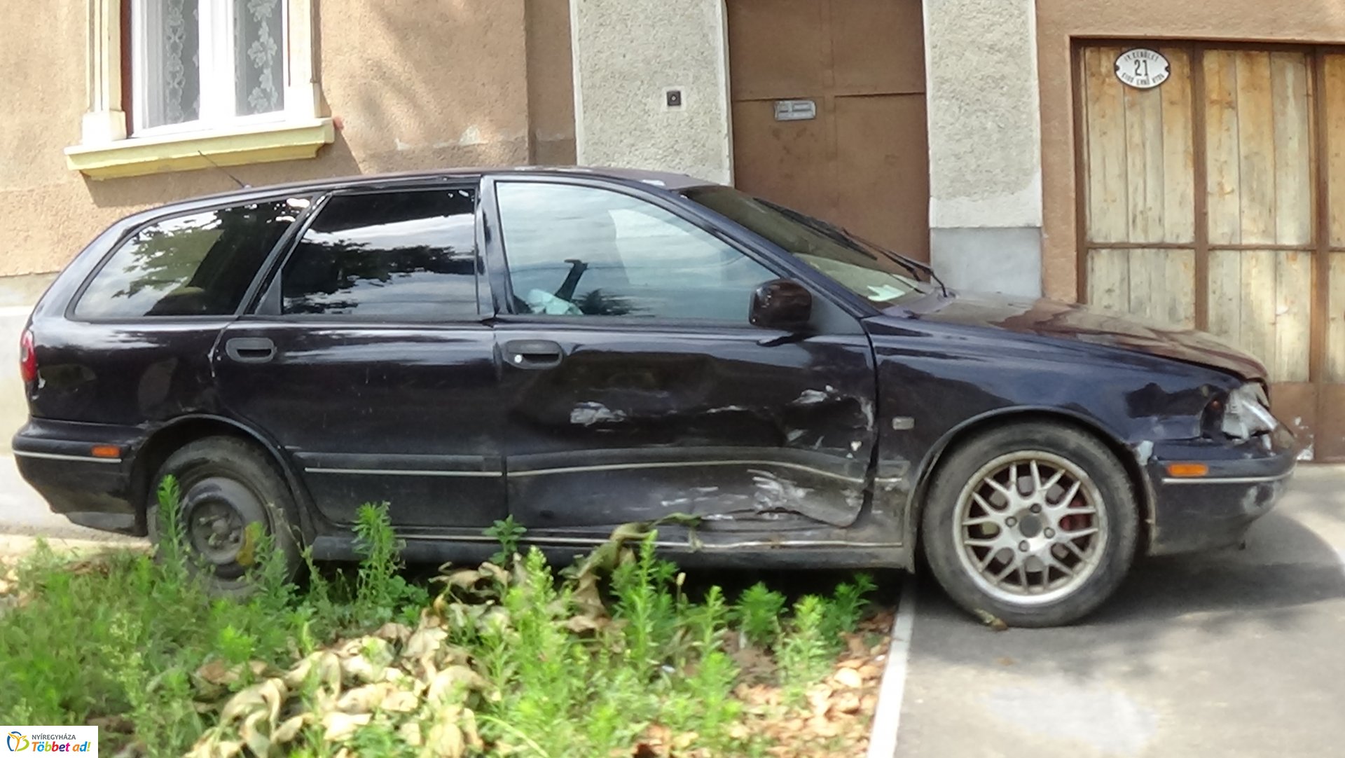 Baleset történt a Deák Ferenc és a Kiss Ernő utca kereszteződésében