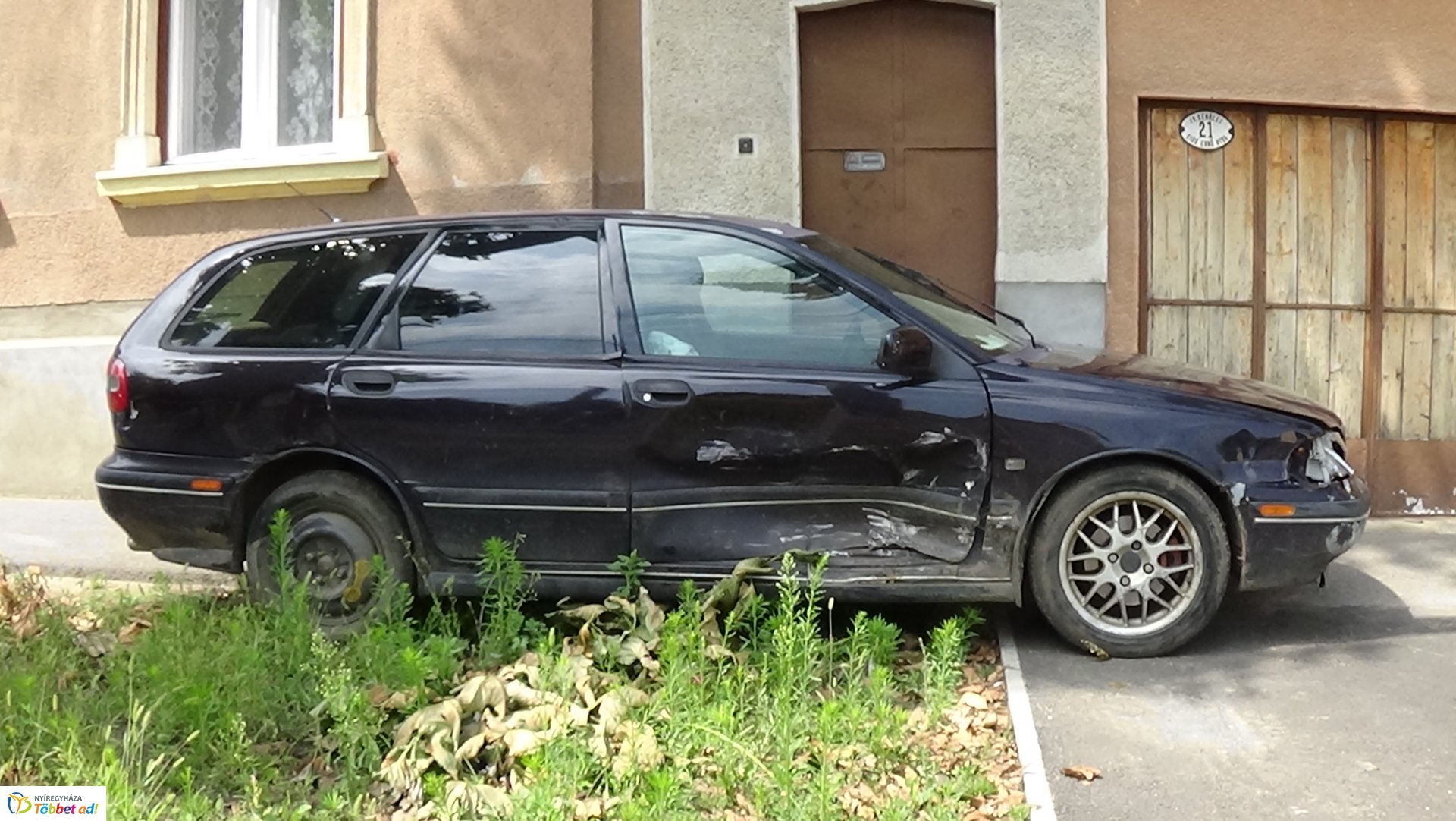 Baleset történt a Deák Ferenc és a Kiss Ernő utca kereszteződésében