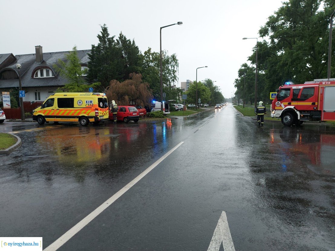 Baleset történt a Korányi Frigyes utcánál