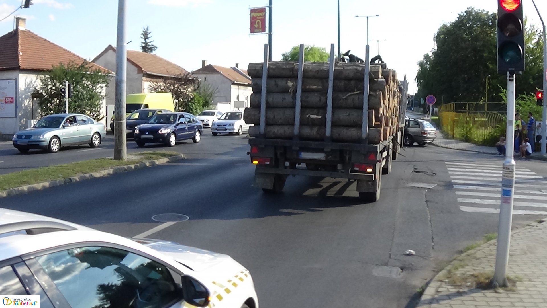 Baleset történt a Liliom és a László utca csomópontjánál hétvégén