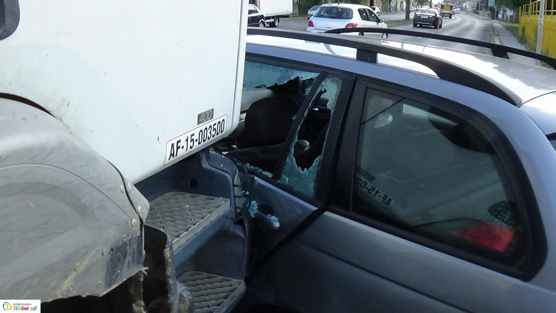 Baleset történt a Liliom és a László utca csomópontjánál hétvégén