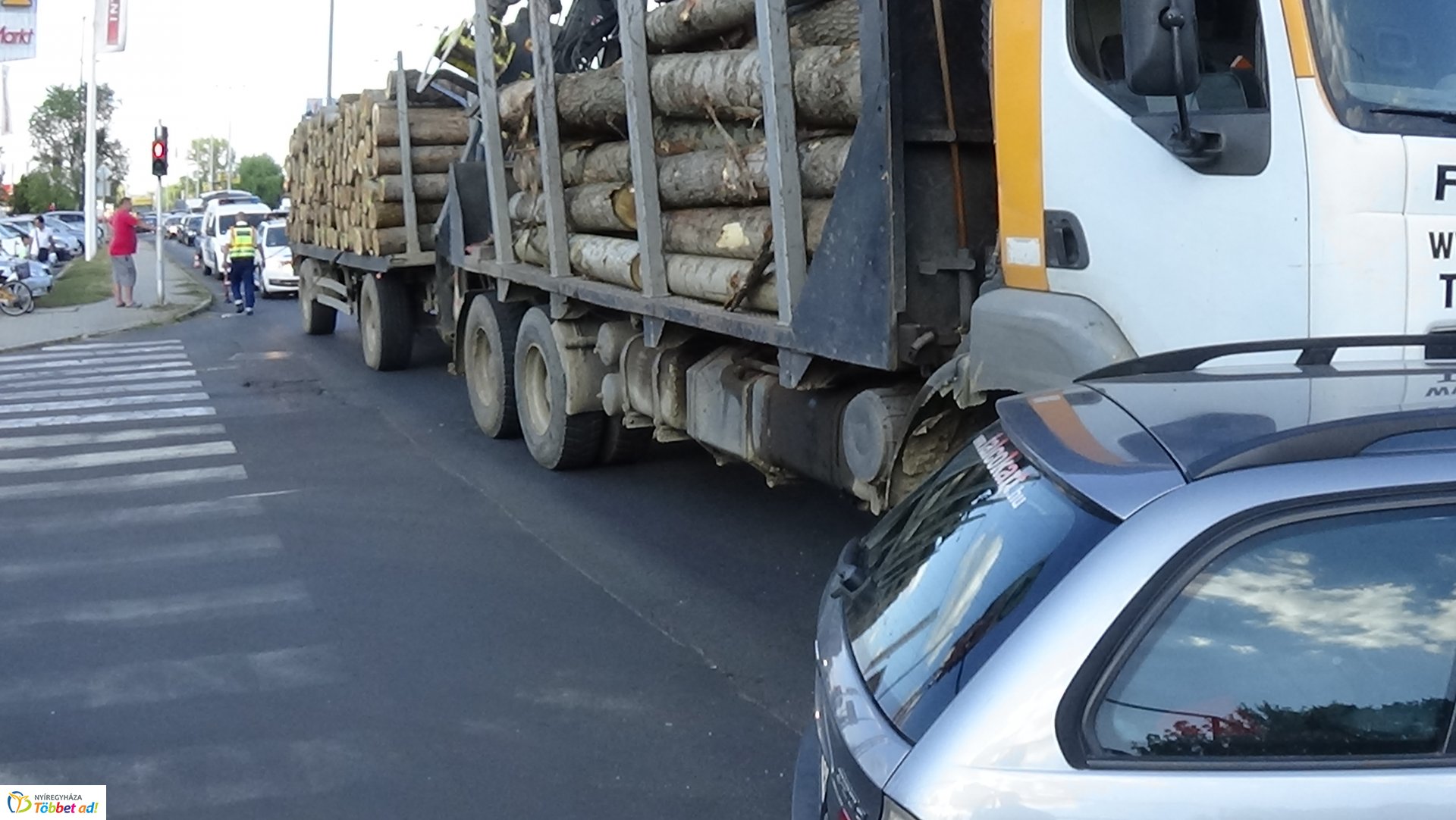 Baleset történt a Liliom és a László utca csomópontjánál hétvégén