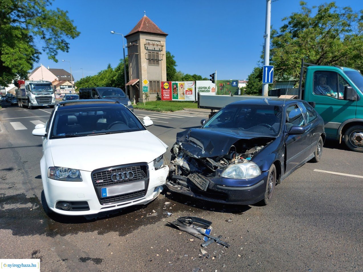 Baleset történt az Orosi úton, a Család utcánál