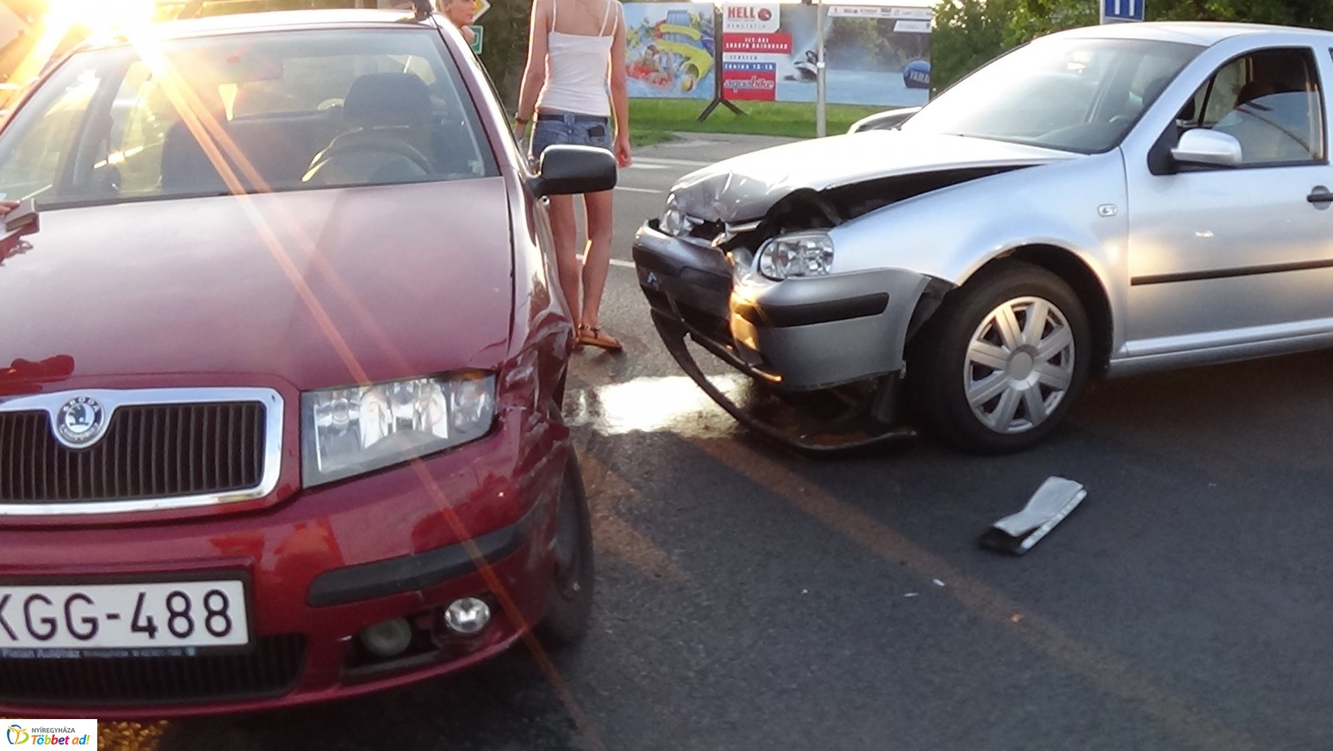 Baleset történt hétfő este a Család utcán, az Orosi úti csomópontnál