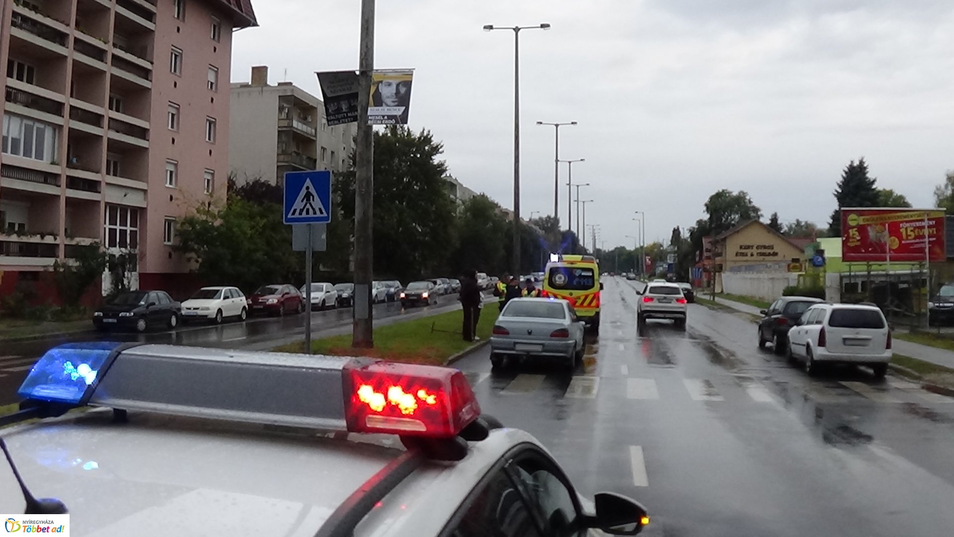 Baleset történt szombat késő délután a Kert utca egyik gyalogos-átkelőhelyénél