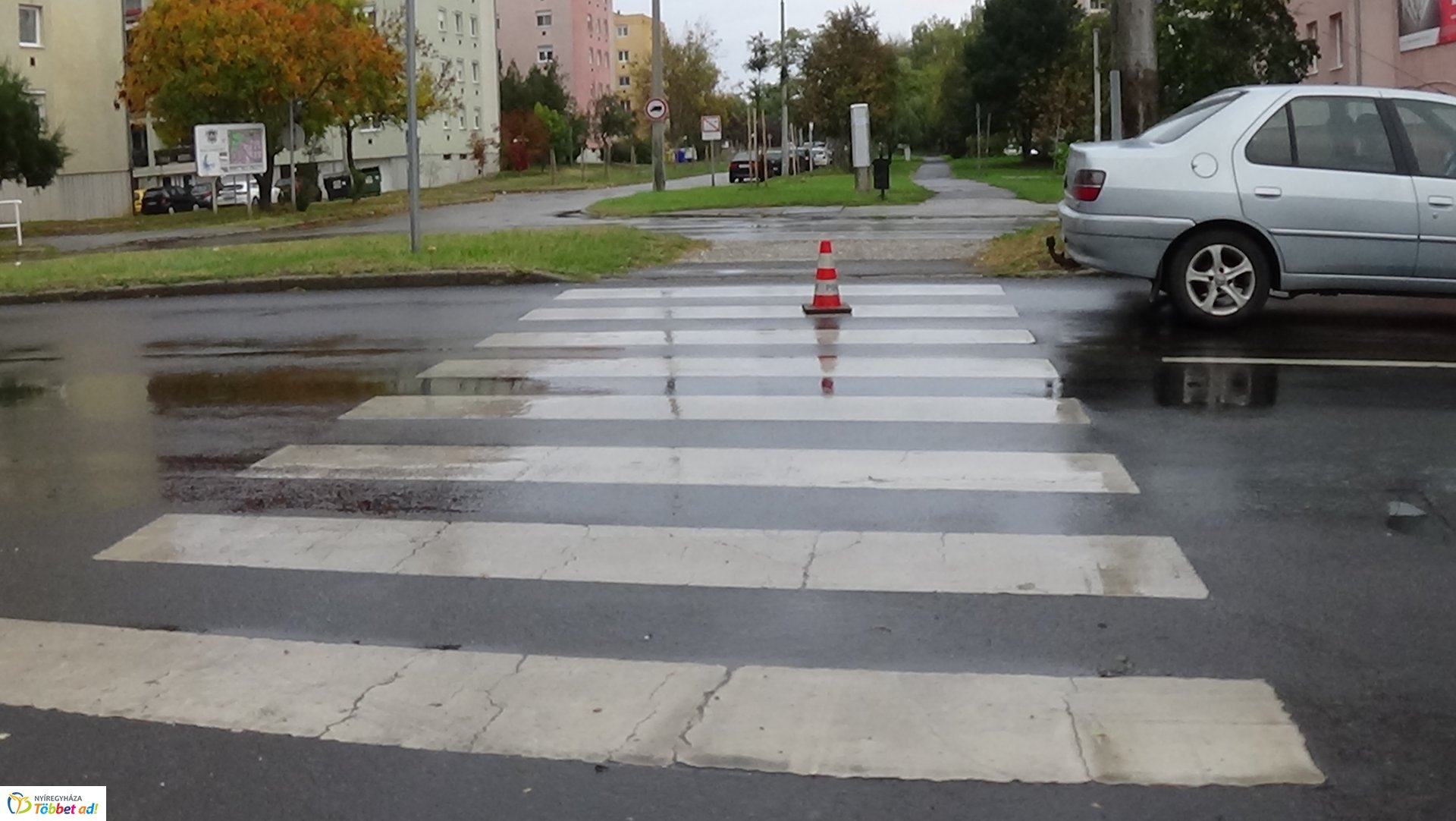 Baleset történt szombat késő délután a Kert utca egyik gyalogos-átkelőhelyénél