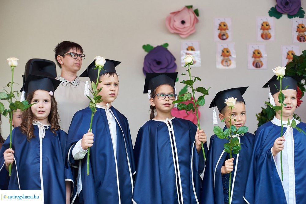 Ballagás az Eszterlánc óvodában