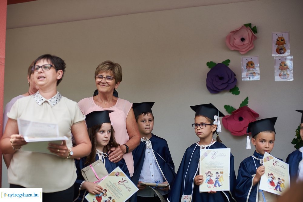 Ballagás az Eszterlánc óvodában