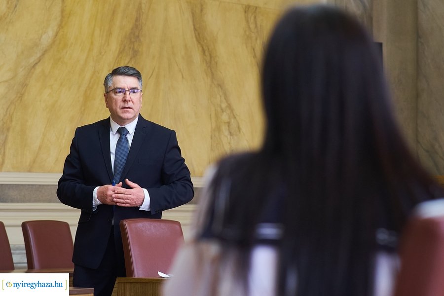 Ballagók Kapcsos Könyve 2022