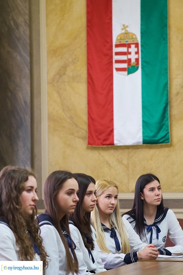 Ballagók Kapcsos Könyve 2022