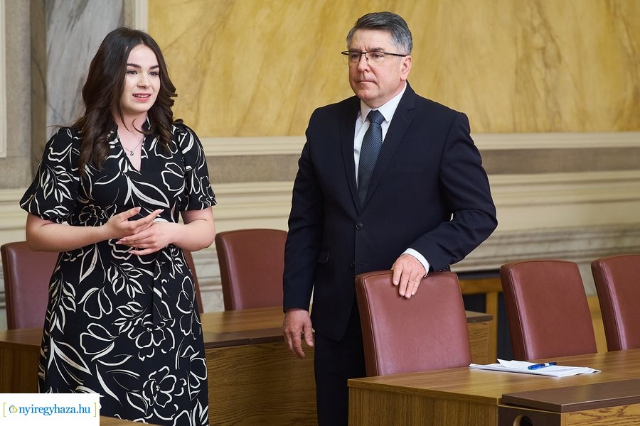 Ballagók Kapcsos Könyve 2022