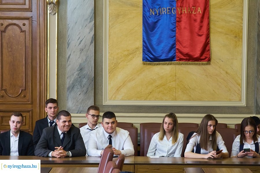 Ballagók Kapcsos Könyve 2022