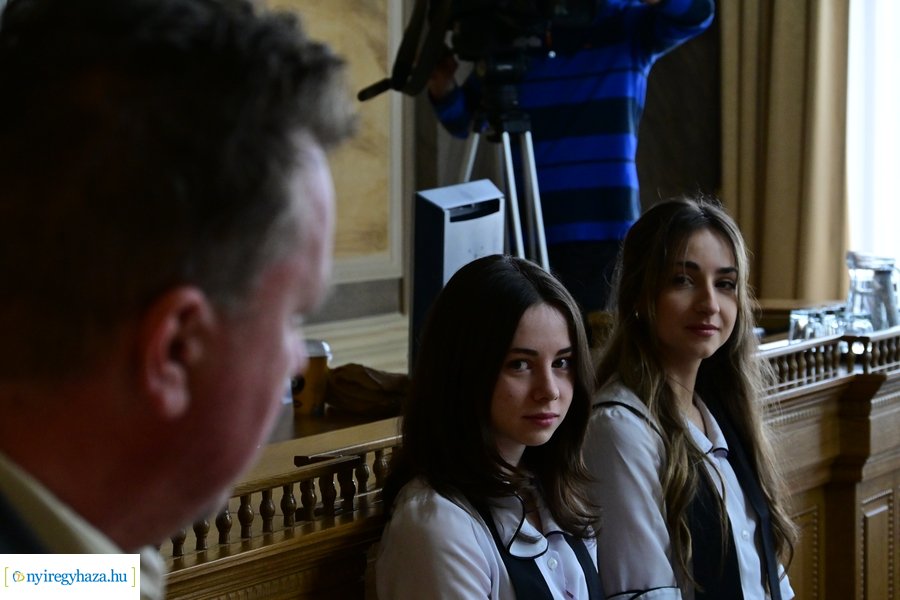 Ballagók Kapcsos Könyve 2024