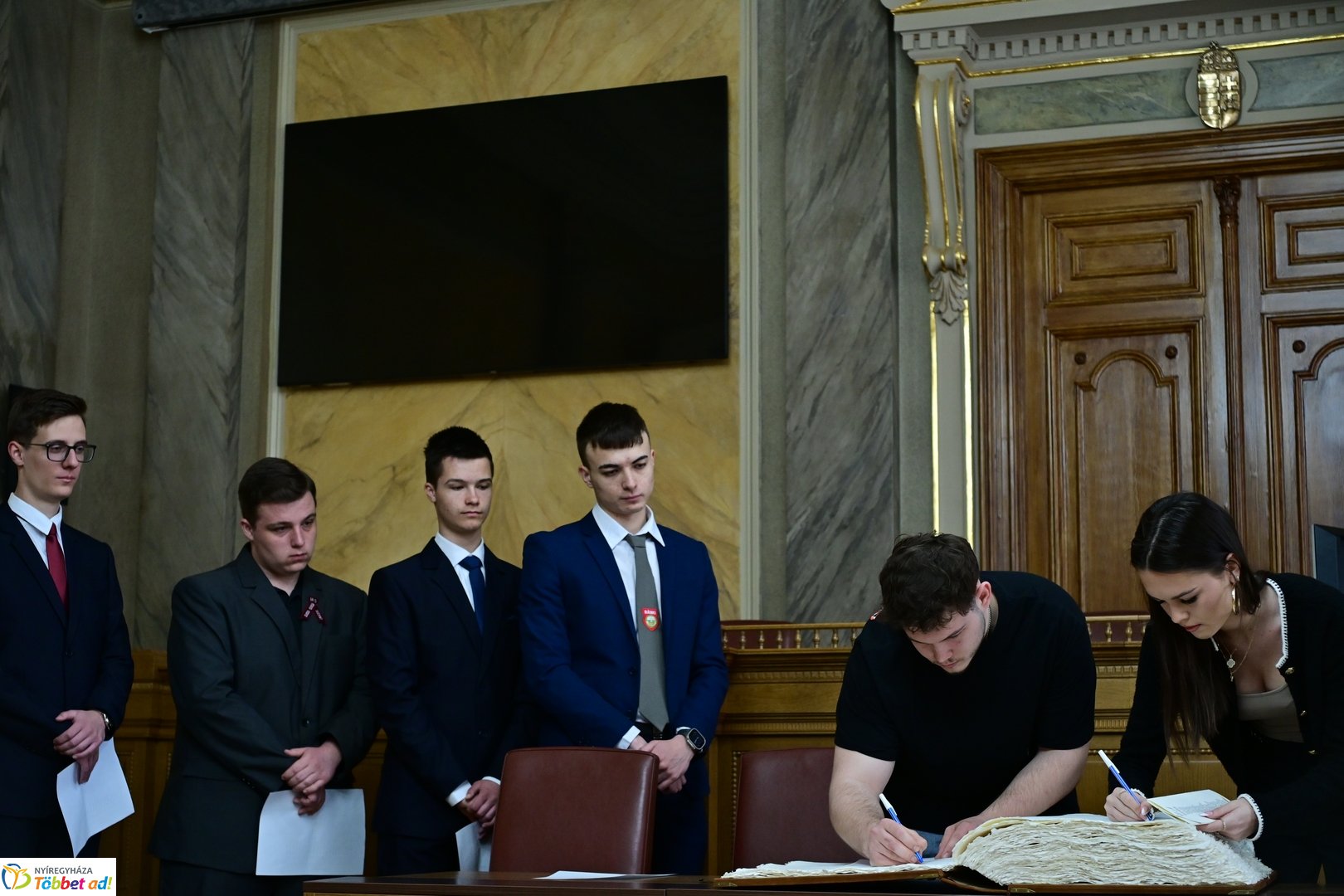 Ballagók Kapcsos Könyve 2025