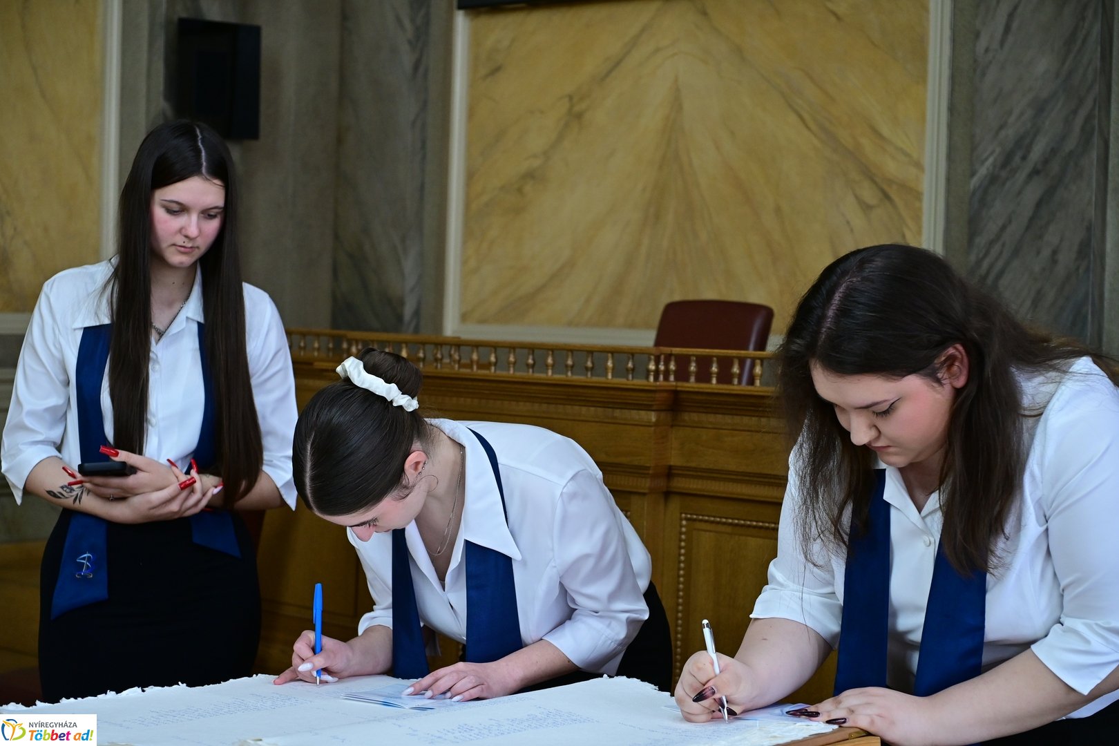 Ballagók Kapcsos Könyve 2026