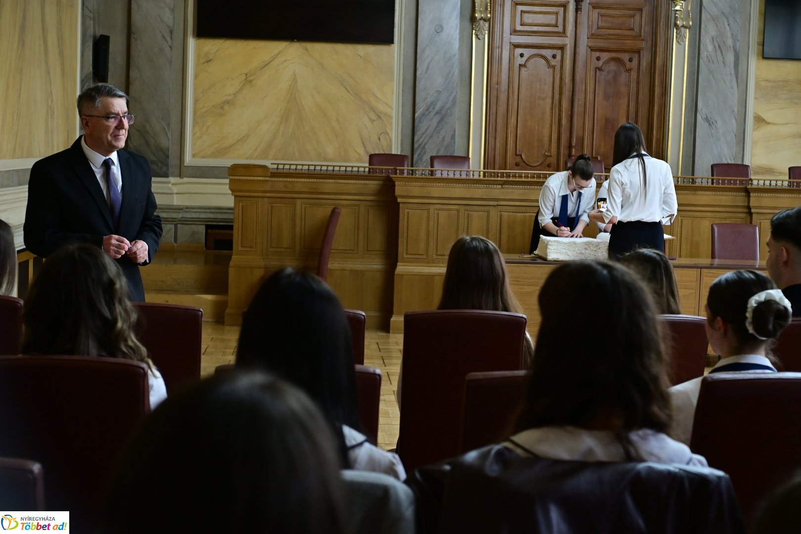 Ballagók Kapcsos Könyve 2026