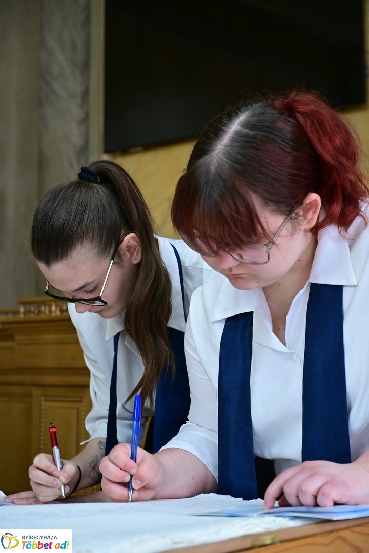 Ballagók Kapcsos Könyve 2026