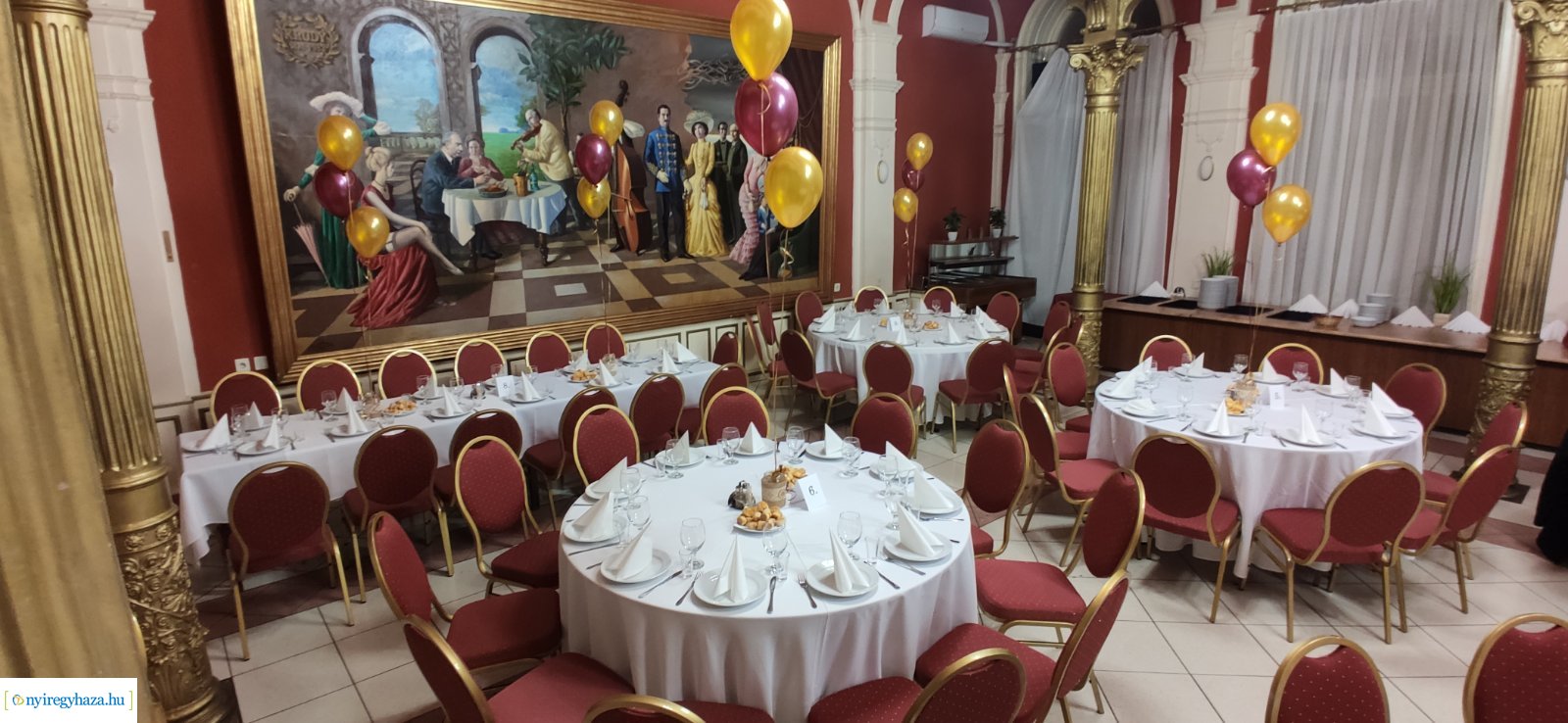 Báloztak a Móra Ferenc Általános Iskolában