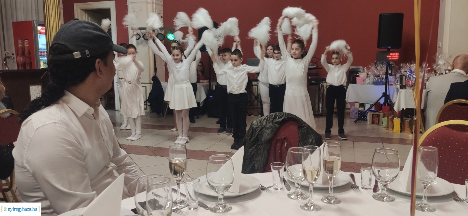 Báloztak a Móra Ferenc Általános Iskolában