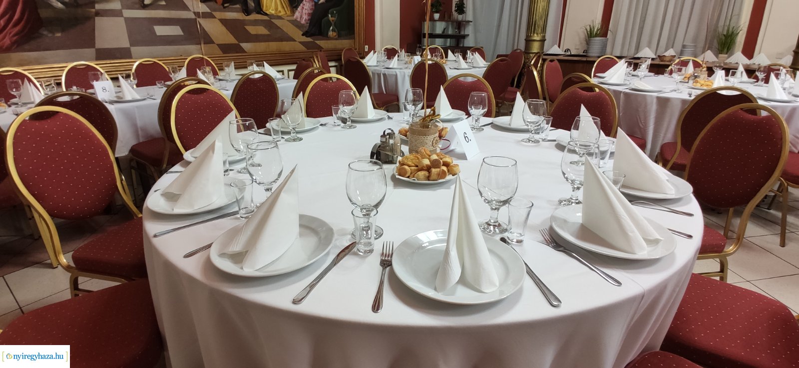 Báloztak a Móra Ferenc Általános Iskolában