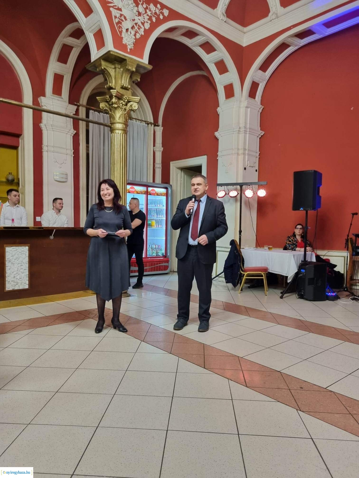 Báloztak a Móra Ferenc Általános Iskolában