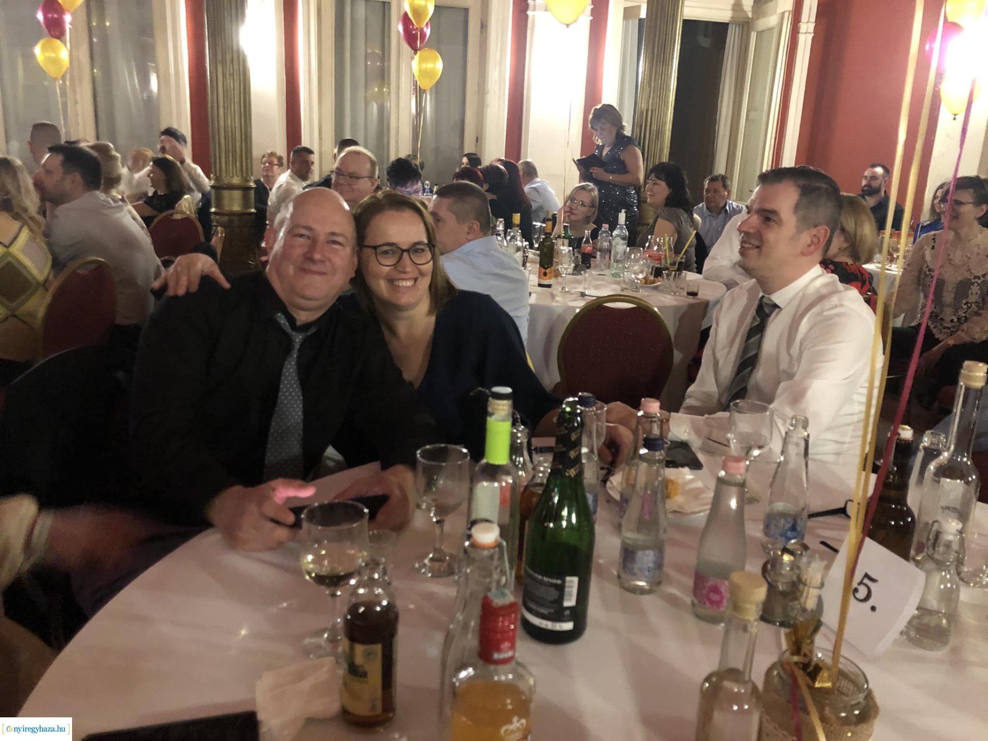 Báloztak a Móra Ferenc Általános Iskolában