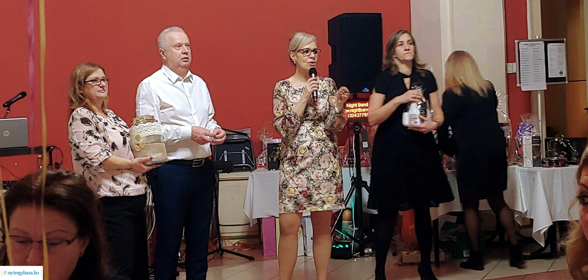 Báloztak a Móra Ferenc Általános Iskolában