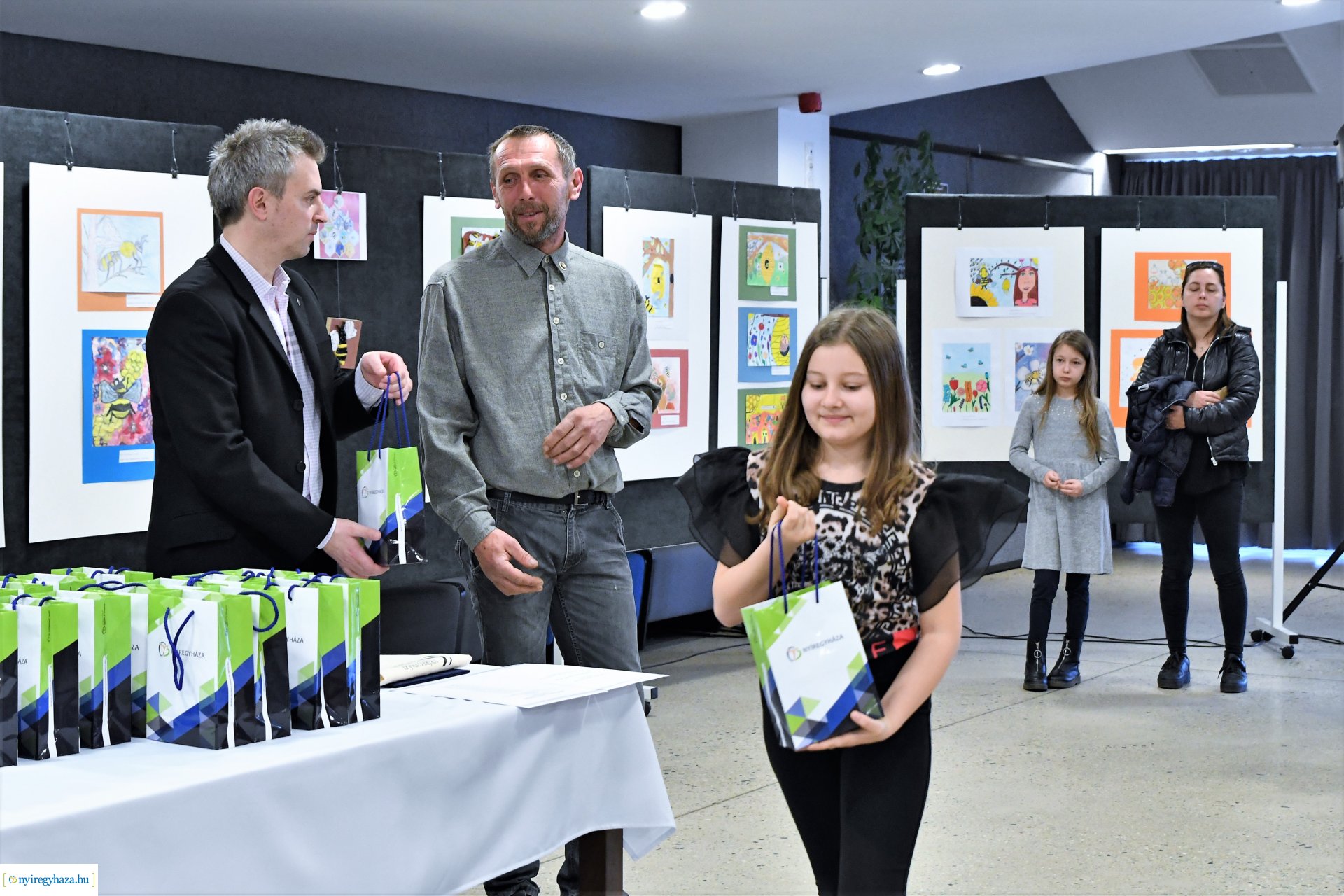 Barátságban a méhekkel - rajzpályázat eredményhirdetés 