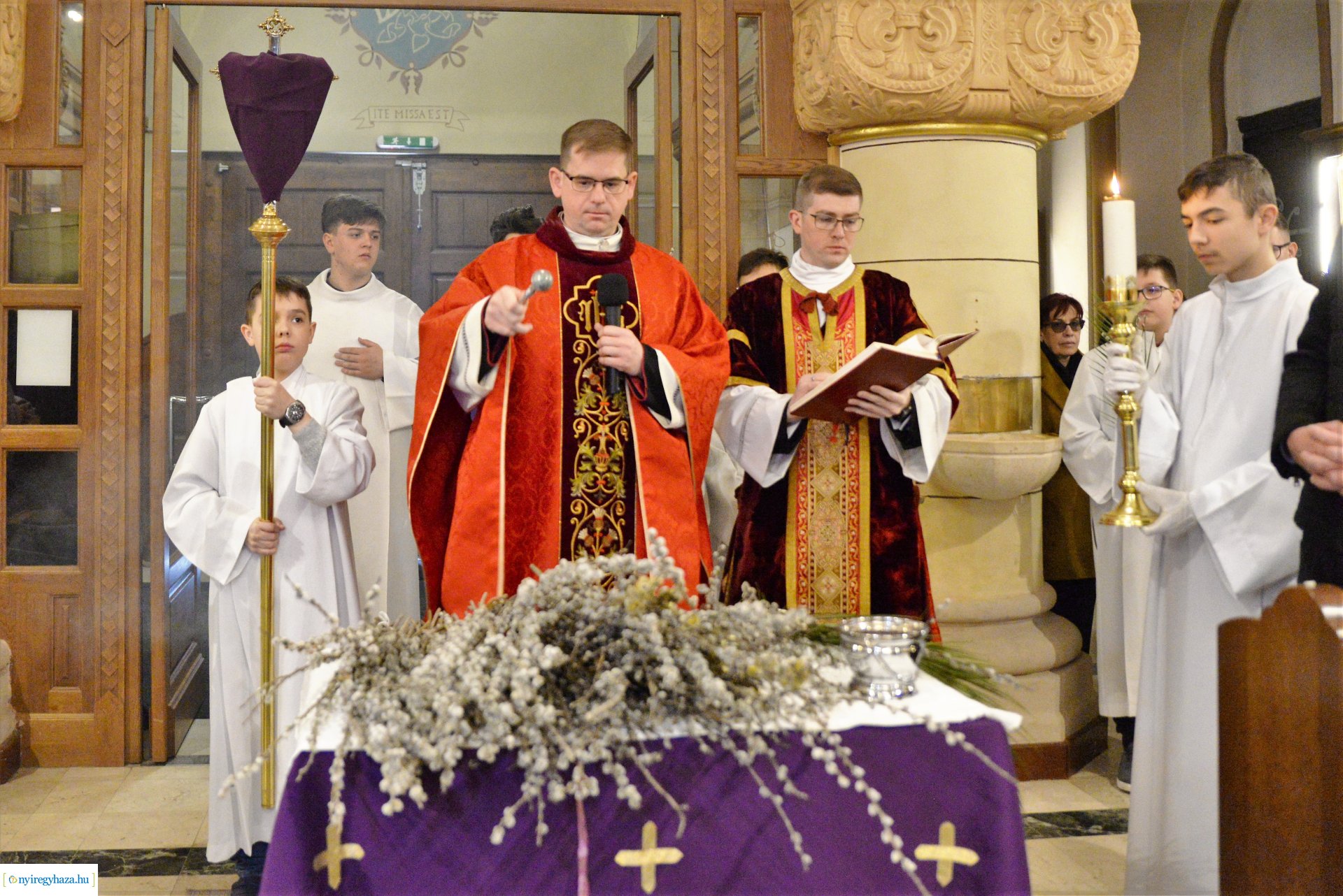 Barkaszentelés a Magyarok Nagyasszonya-társszékesegyházban 2023.