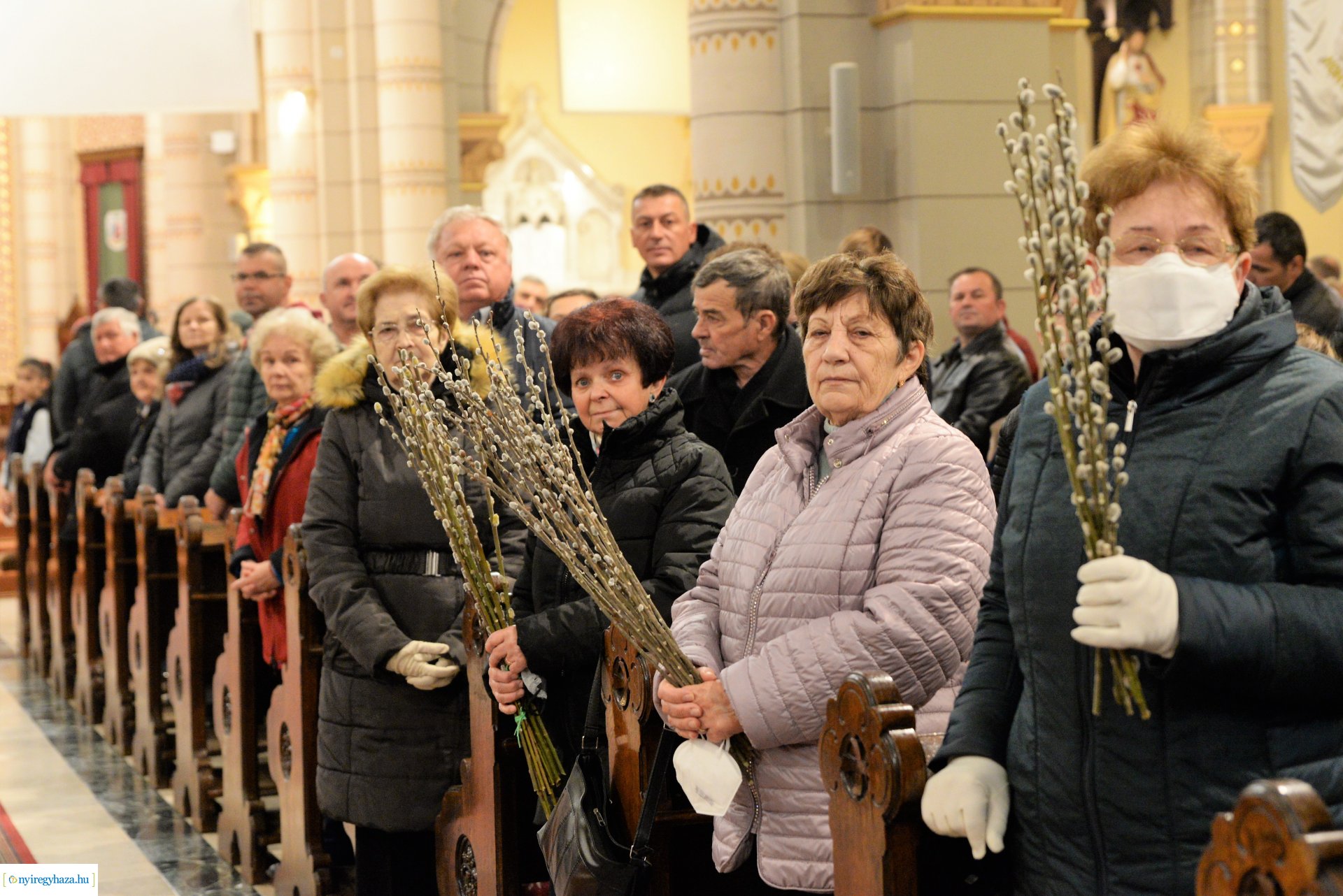Barkaszentelés virágvasárnapon a Magyarok-Nagyasszonya társszékesegyházban