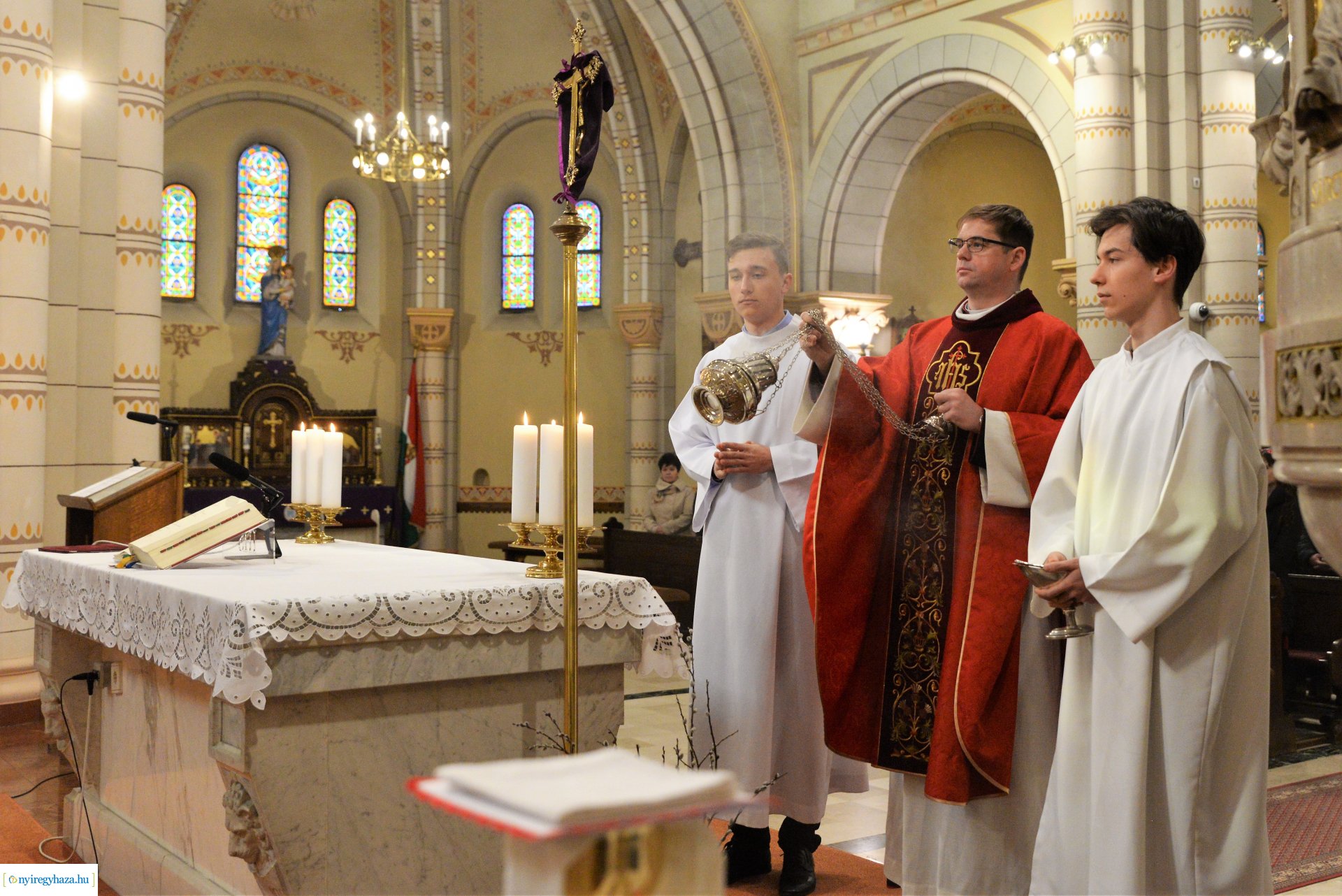 Barkaszentelés virágvasárnapon a Magyarok-Nagyasszonya társszékesegyházban