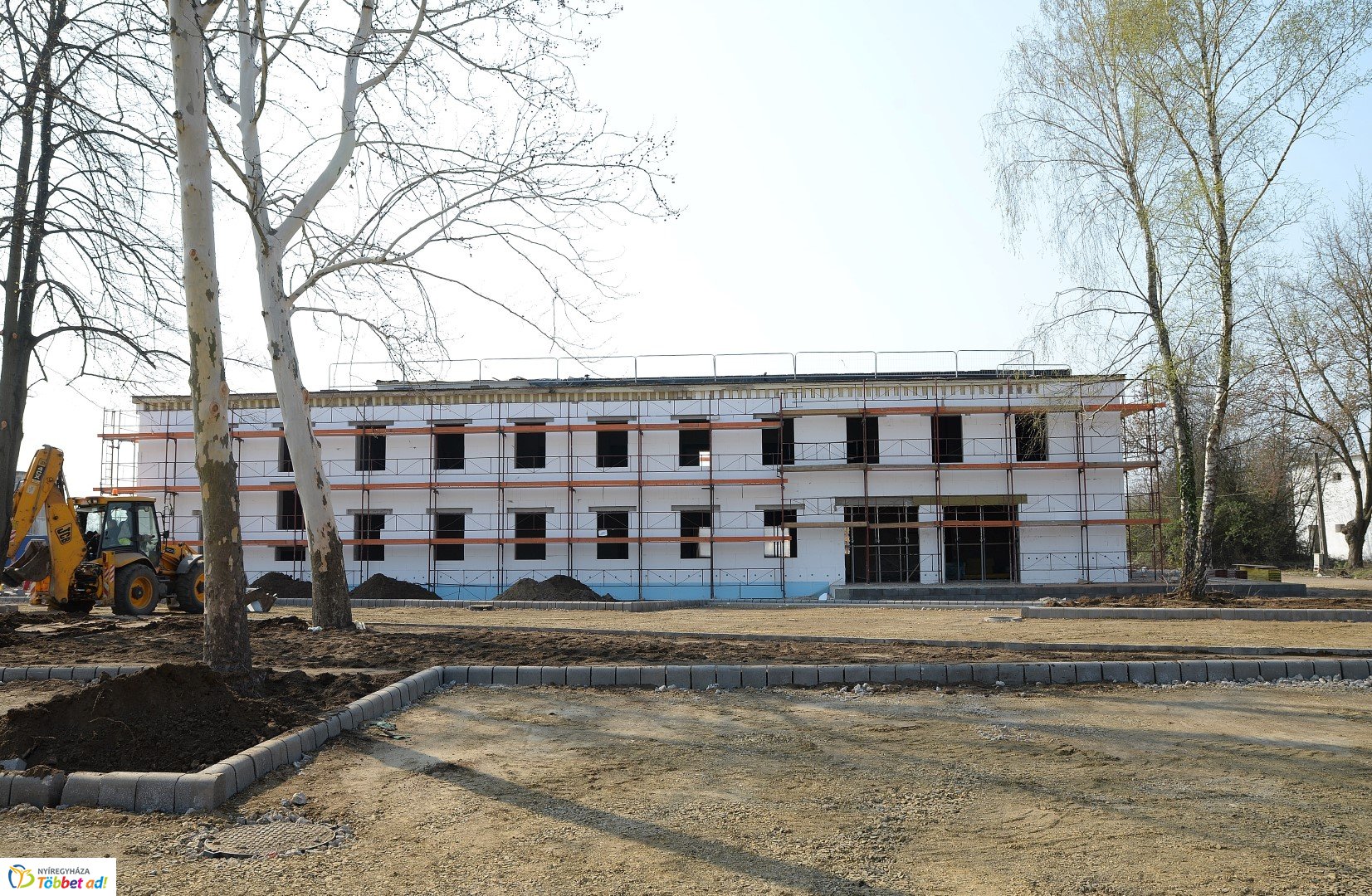 Barnamezős beruházás a Tiszavasvári úton