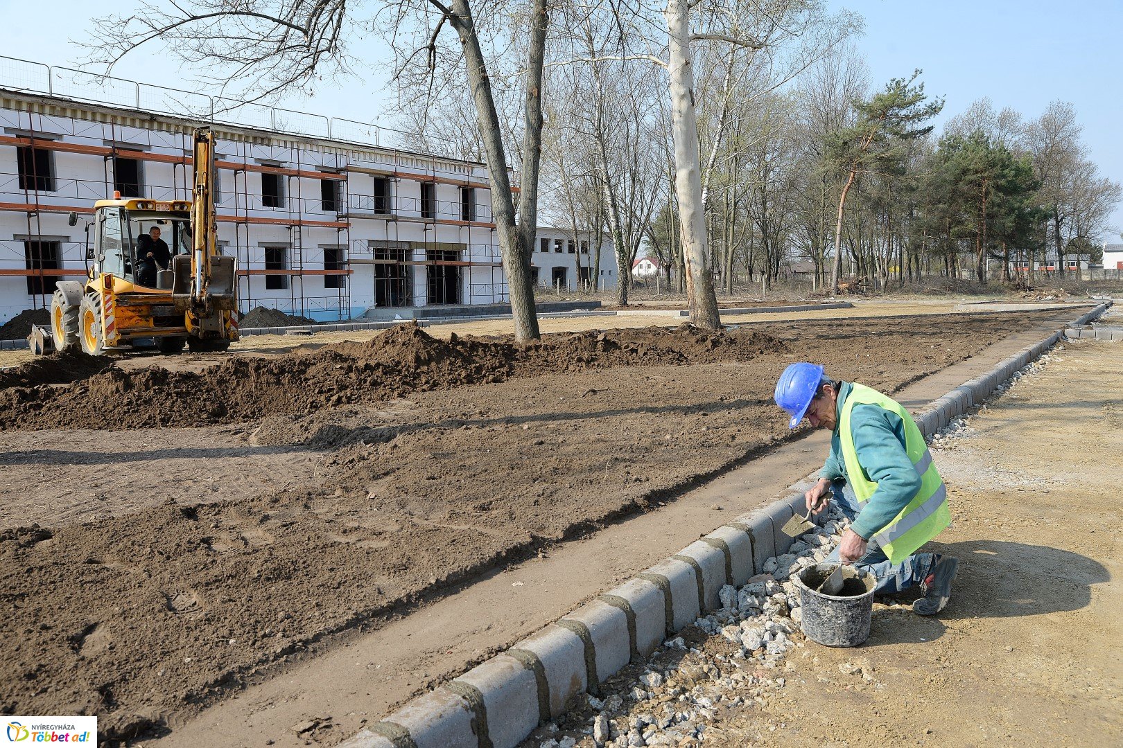 Barnamezős beruházás a Tiszavasvári úton