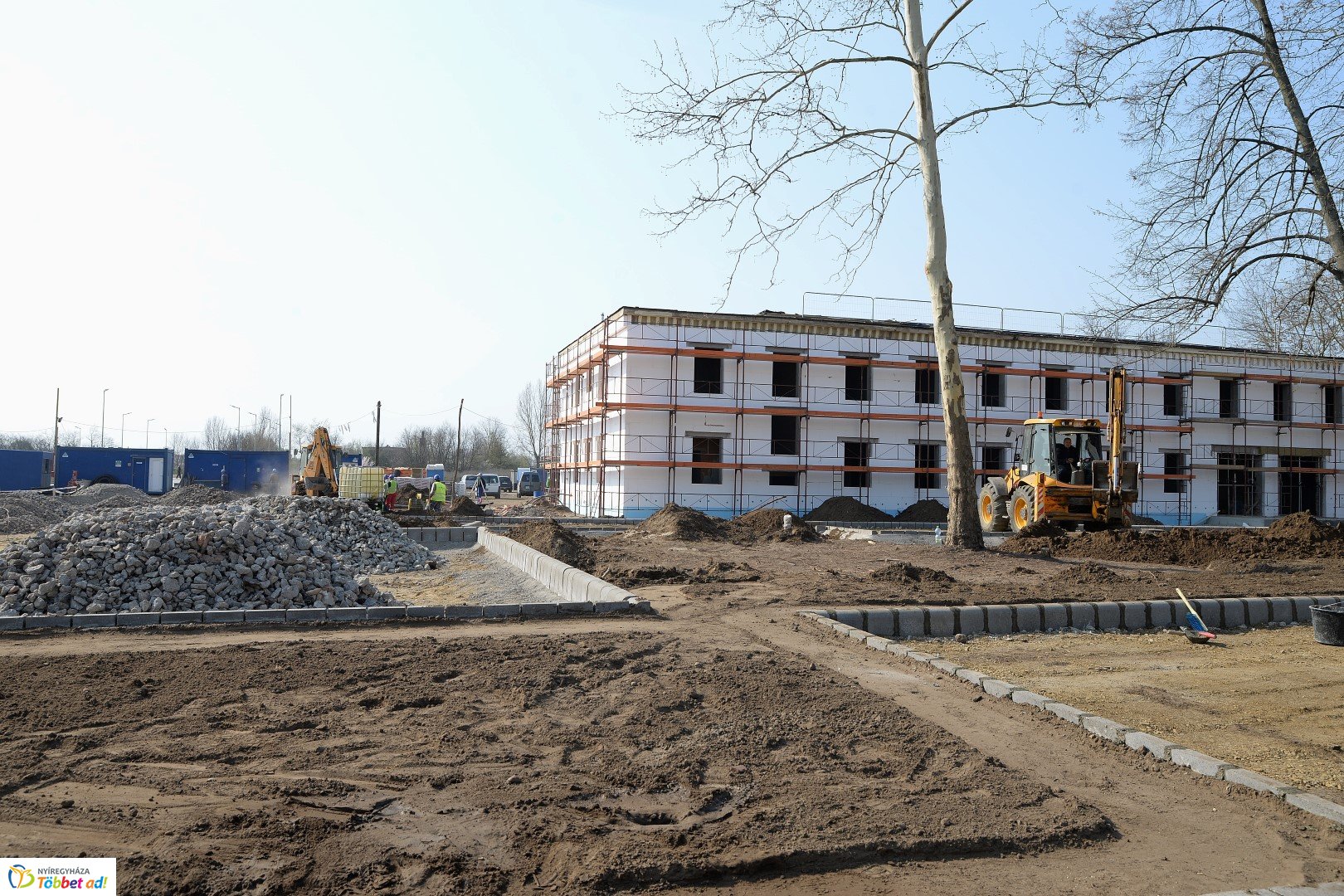 Barnamezős beruházás a Tiszavasvári úton