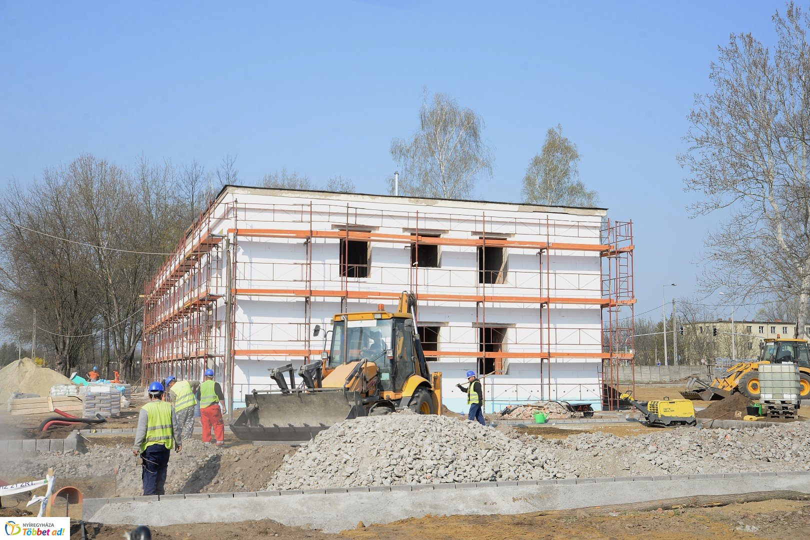 Barnamezős beruházás a Tiszavasvári úton