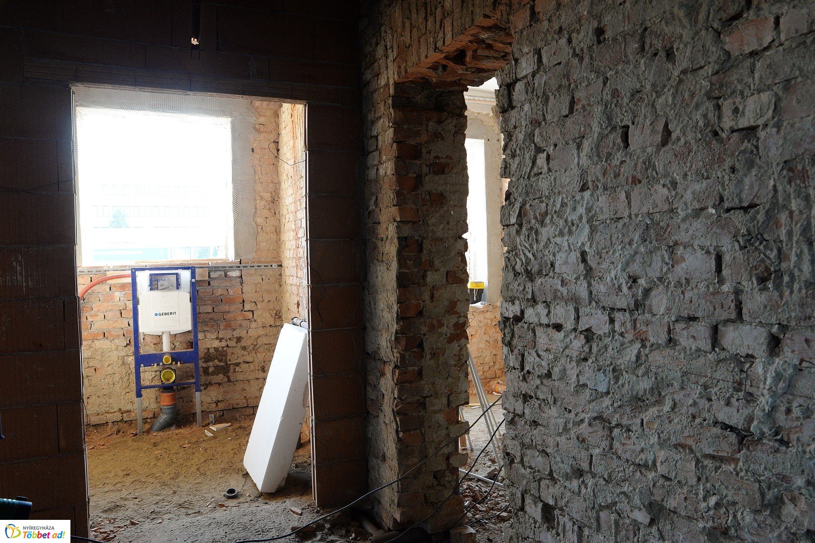 Barnamezős beruházás a Tiszavasvári úton