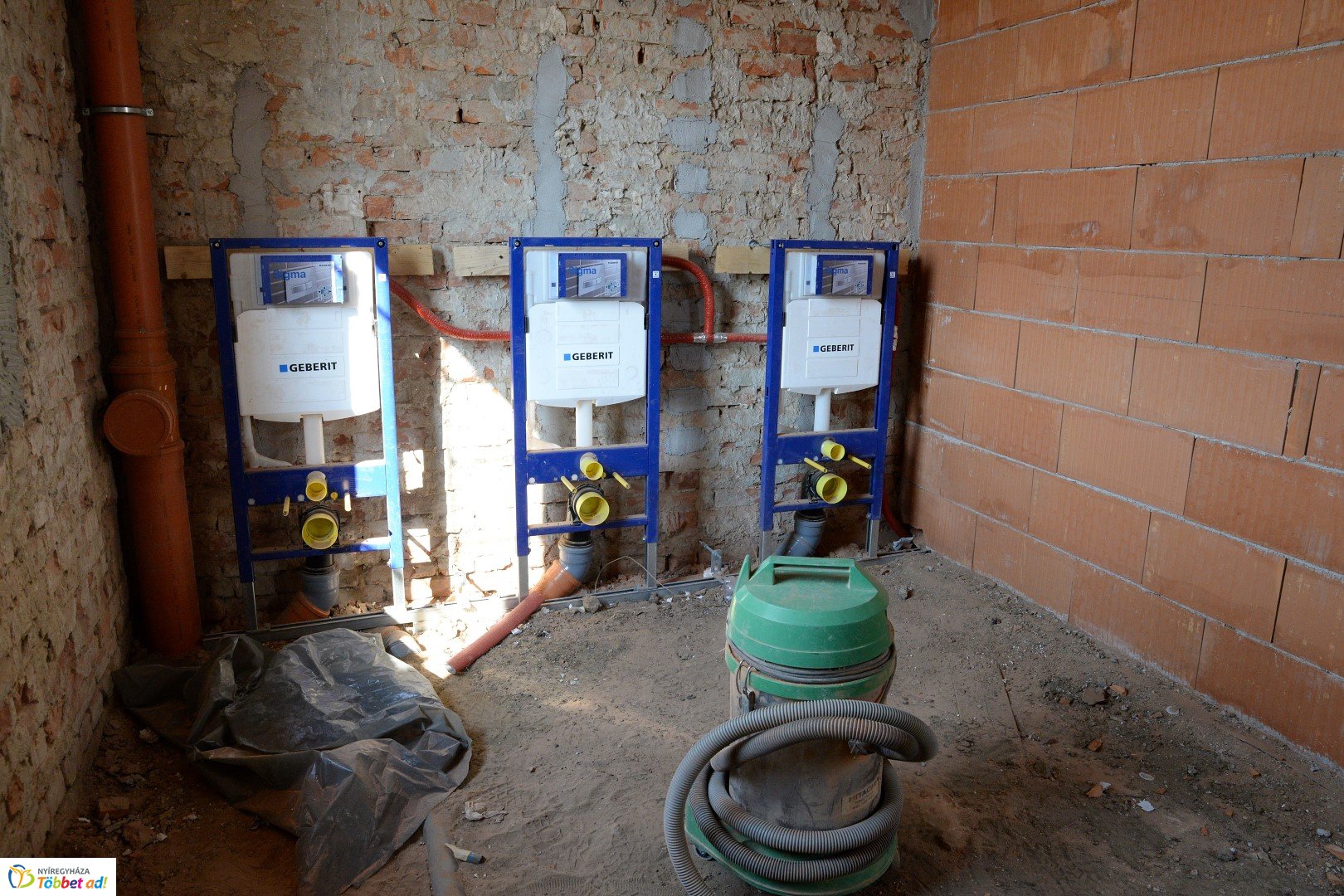 Barnamezős beruházás a Tiszavasvári úton