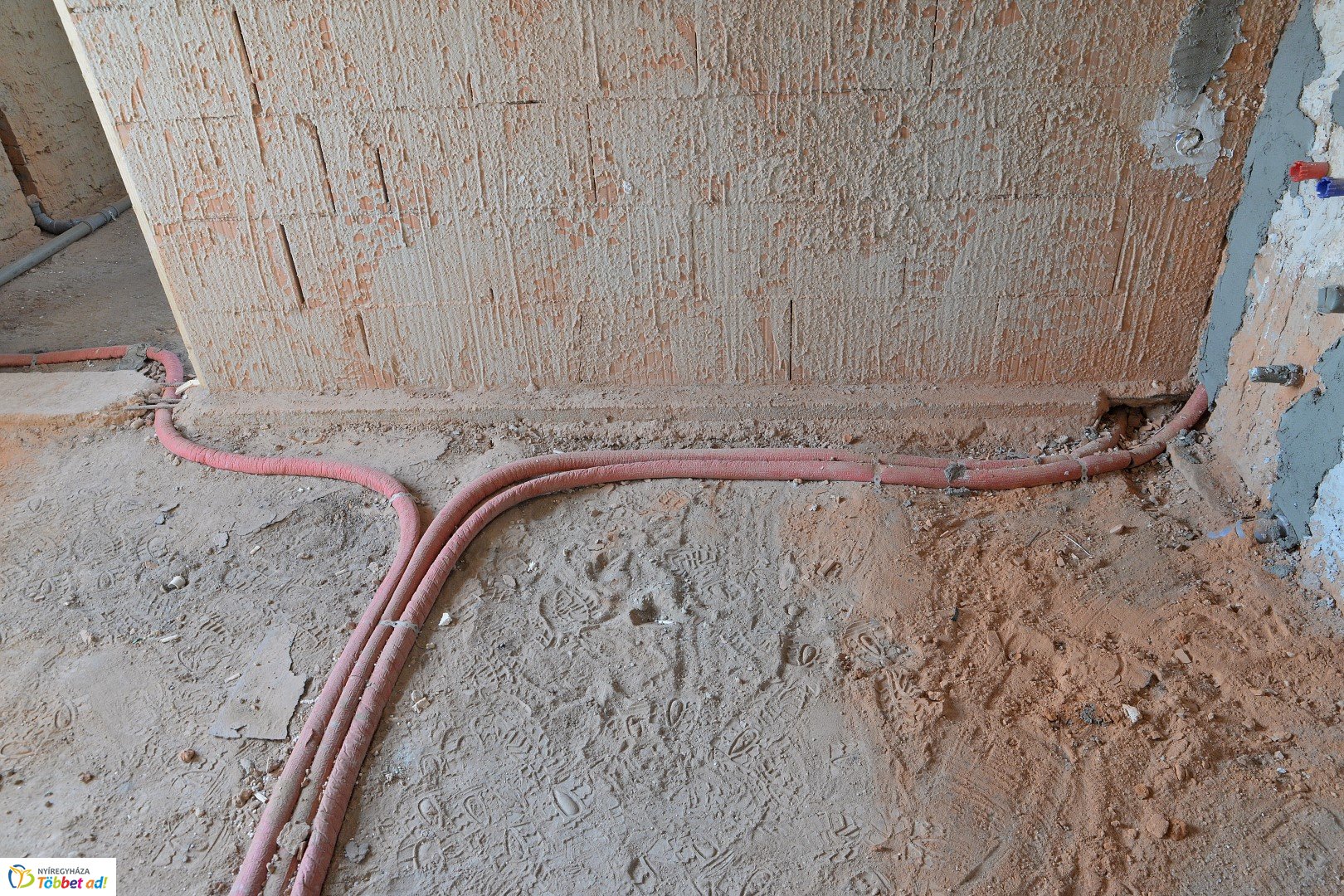 Barnamezős beruházás a Tiszavasvári úton