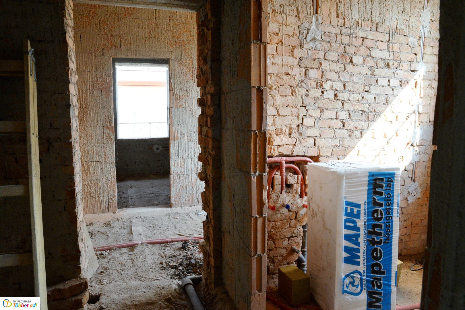 Barnamezős beruházás a Tiszavasvári úton