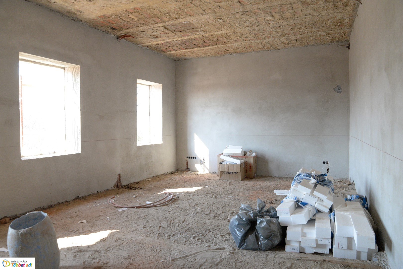 Barnamezős beruházás a Tiszavasvári úton