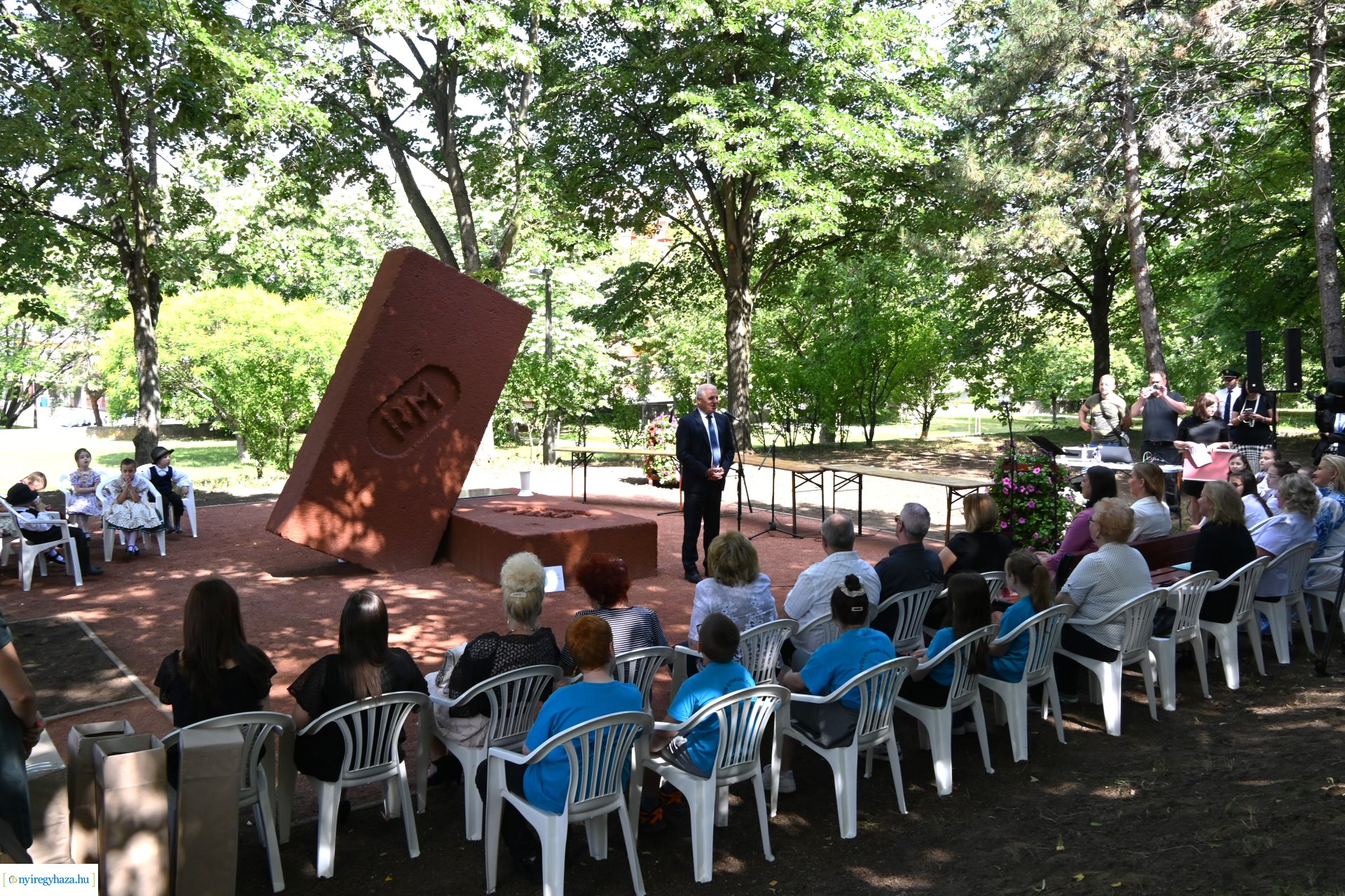 Barzó Mihály emléke előtt tisztelegtek a Robinson-dombon