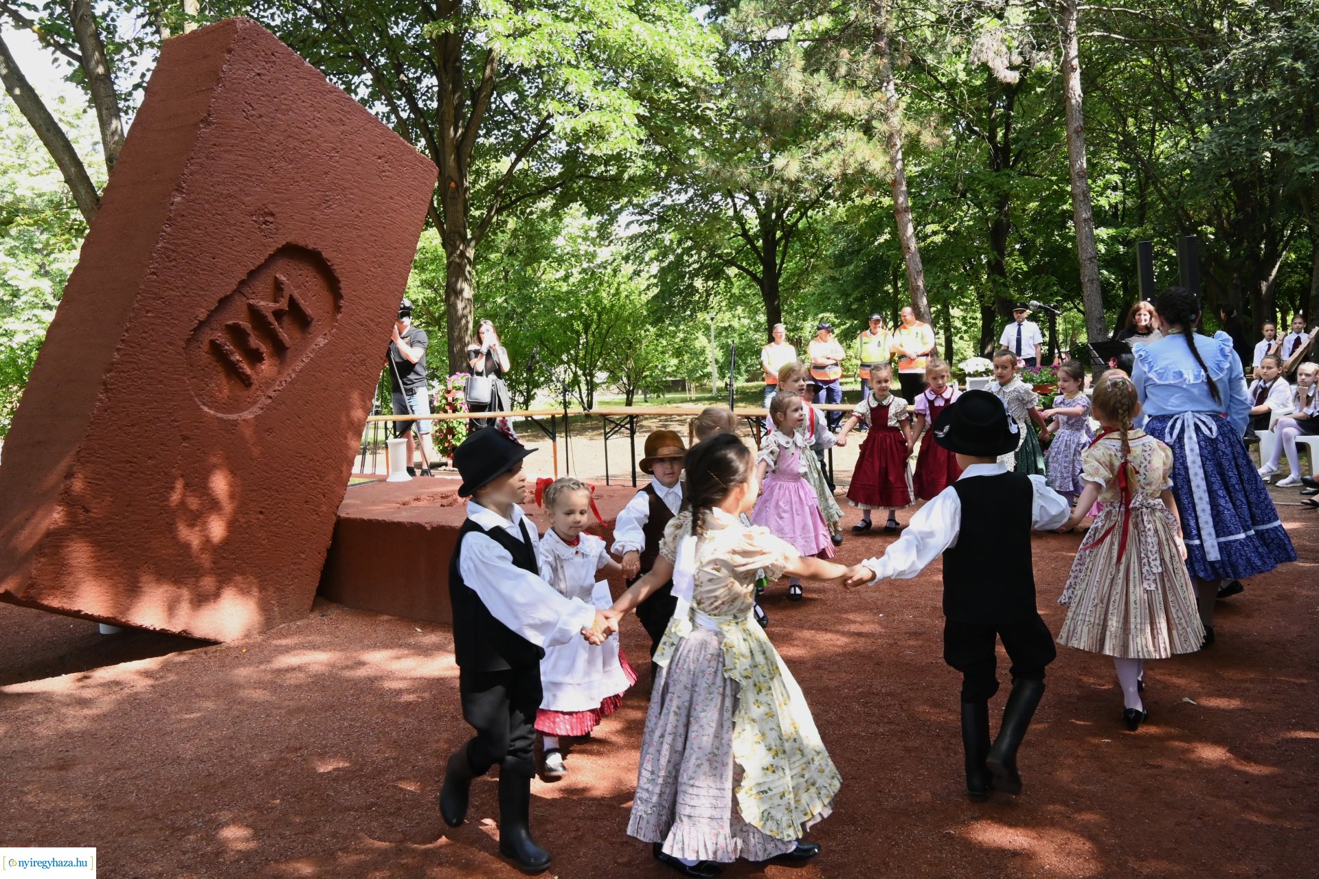 Barzó Mihály emléke előtt tisztelegtek a Robinson-dombon