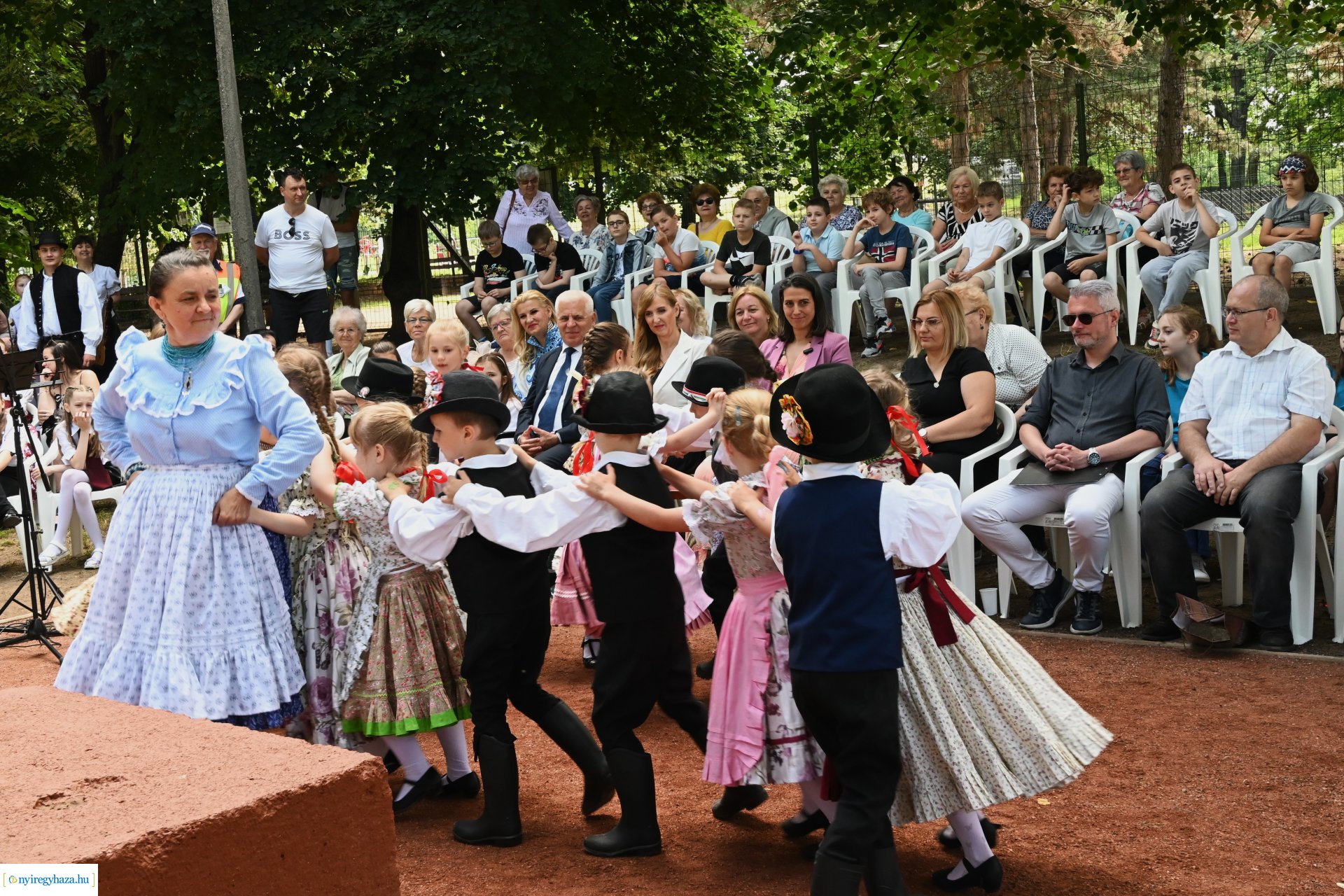Barzó Mihály emléke előtt tisztelegtek a Robinson-dombon
