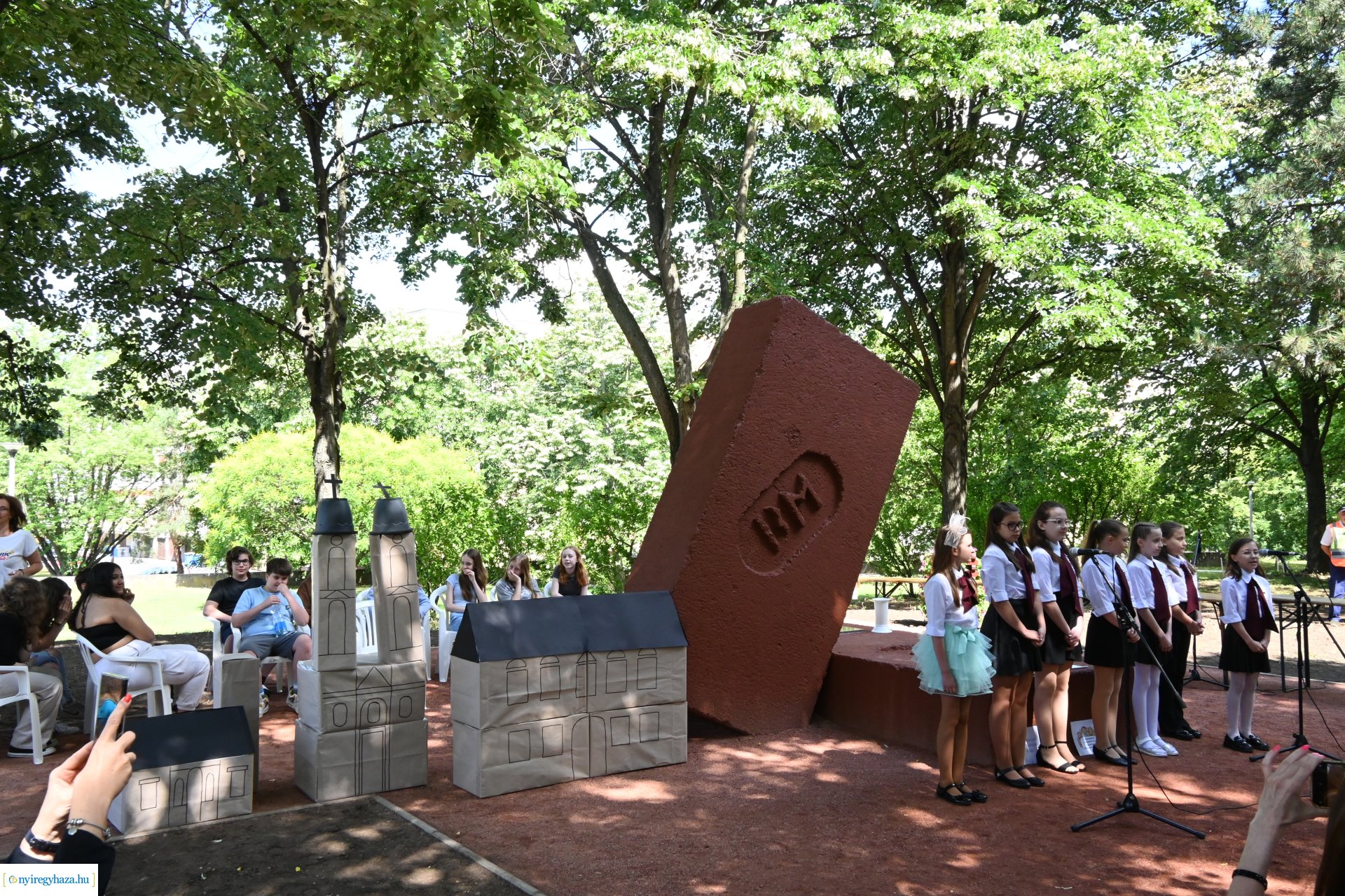 Barzó Mihály emléke előtt tisztelegtek a Robinson-dombon