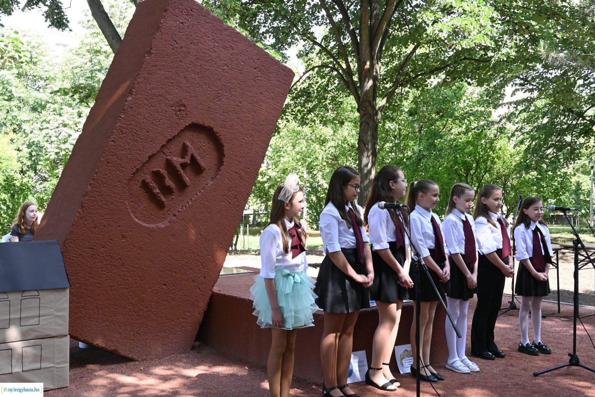 Barzó Mihály emléke előtt tisztelegtek a Robinson-dombon